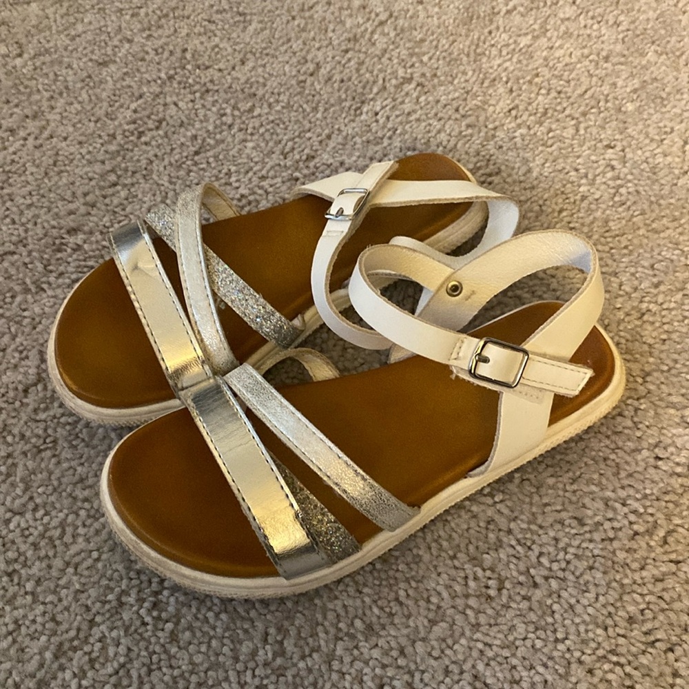 Mia girls white and silver sandals size 11- 3/$25